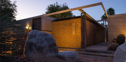 1950 E Desert Palms Drive, Palm Springs