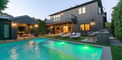 4261 Denny Avenue, Toluca Lake