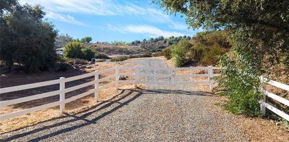 38563 Calle de Companero, Murrieta