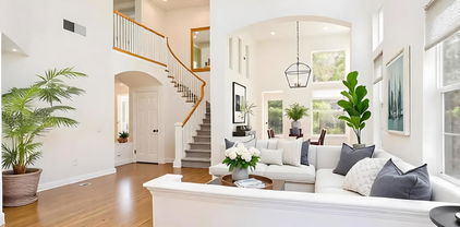 1034 Lambourne Place, Oak Park