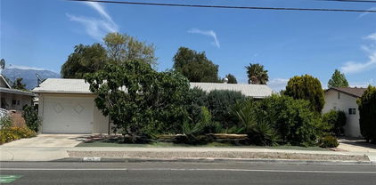 840 S Gilbert St, Hemet