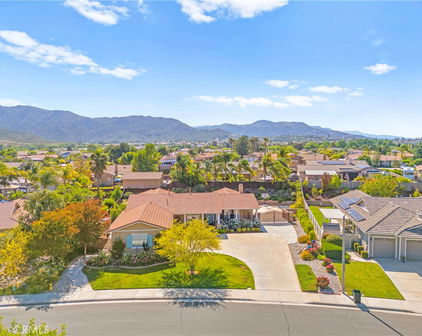42302 Oregon Trail, Murrieta