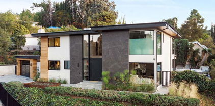 11428 Dona Lola Drive, Studio City