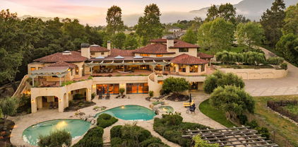 561 Saddle Lane, Ojai