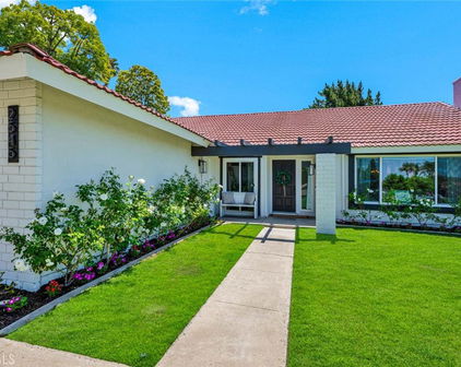 2545 N Robinhood Place, Orange