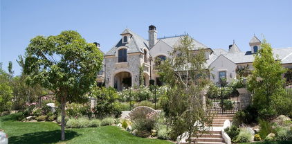 1138 Corte Tularosa, Camarillo