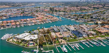 21 Harbor Island, Newport Beach