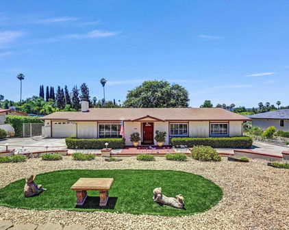 1235 Via Rancho Parkway, Escondido