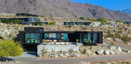 2085 Desert Flower Court, Palm Springs