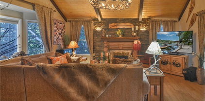 196 N Fairway Drive, Lake Arrowhead