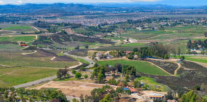 34020 Madera De Playa, Temecula