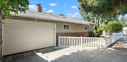 5732 Wilbur Avenue, Tarzana