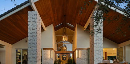 3410 Serra Road, Malibu