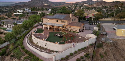 1104 Thoroughbred Lane, Norco