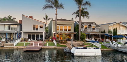 21891 Winnebago Lane, Lake Forest