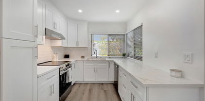 6672 Sun Drive Unit B, Huntington Beach