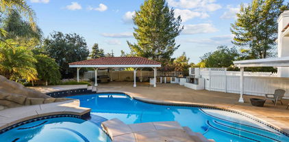 15696 Oakstand Road, Poway