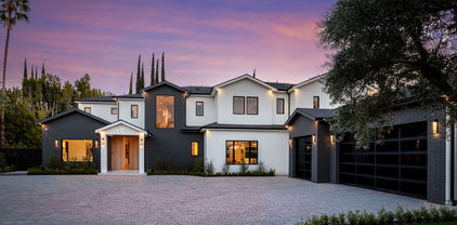 17228 Otsego Street, Encino