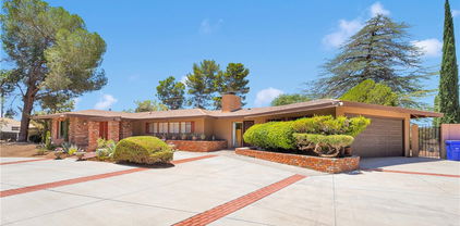 19955 Chickasaw Road, Apple Valley