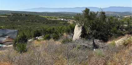 66 Rocky Knoll Road, Hemet