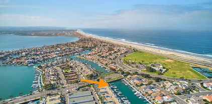 105 Antigua Ct, Coronado