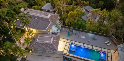 10255 Overhill Drive, Santa Ana