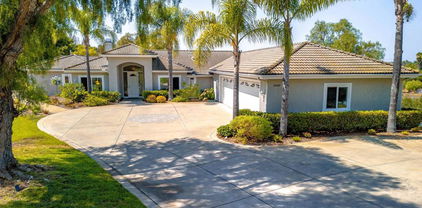 2888 Winterwarm Way, Fallbrook