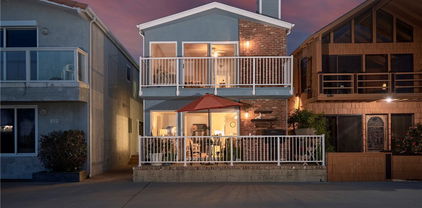 1627 Seal Way, Seal Beach