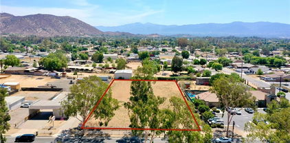 866 6th Street, Norco