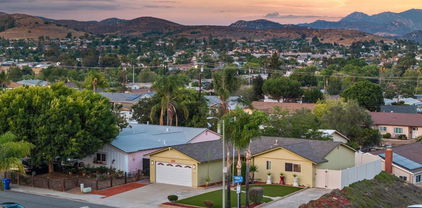 9447 Medina Dr, Santee