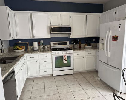 625 Sumner Way Unit 2, Oceanside