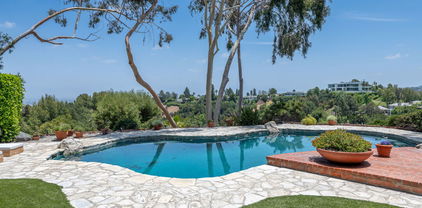 16331 Tudor Drive, Encino