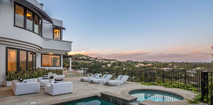930 N Tigertail Road, Los Angeles