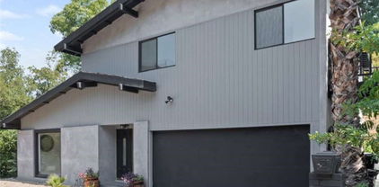 3448 Ardsley Place, Encino