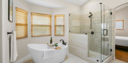 915 Lake Ridge Drive, San Marcos