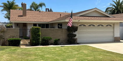 296 E 19th Street, Costa Mesa