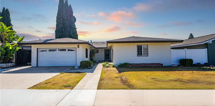 14032 Woodlawn Avenue, Tustin