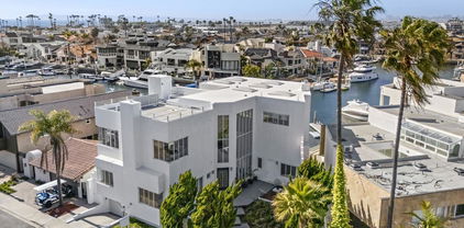 25 Green Turtle Rd, Coronado