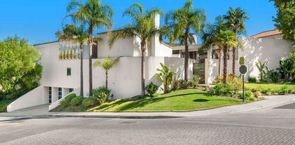 11975 Crest Place, Beverly Hills