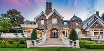 969 Westbend Road, Westlake Village