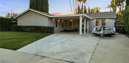 6153 Debs Avenue, Woodland Hills