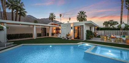 994 E Balboa Circle, Palm Springs