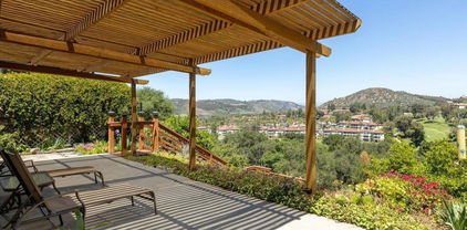 8975 Lawrence Welk Dr Unit 141, Escondido