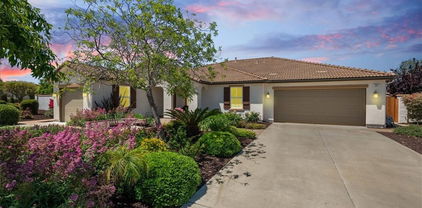 287 Tom McGuinness Jr. Circle, Fallbrook