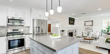 55 Fairfield, Lake Forest