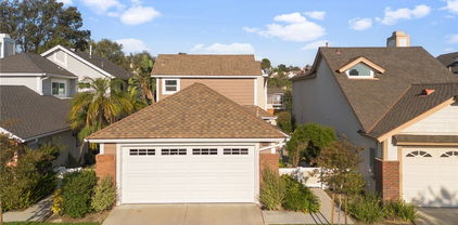 21016 Champlain, Lake Forest