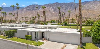 2723 S Kings Road, Palm Springs
