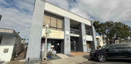 4870 Santa Monica Avenue, Ocean Beach (OB)