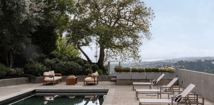 1575 Carla Ridge, Beverly Hills