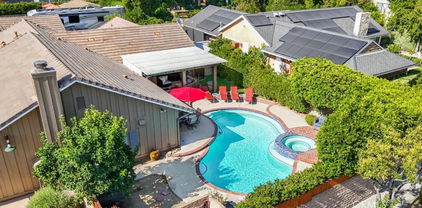 10850 Owensmouth Avenue, Chatsworth